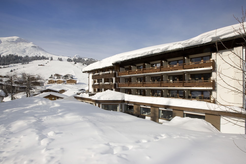 HOTEL BERGHOF 2/79
