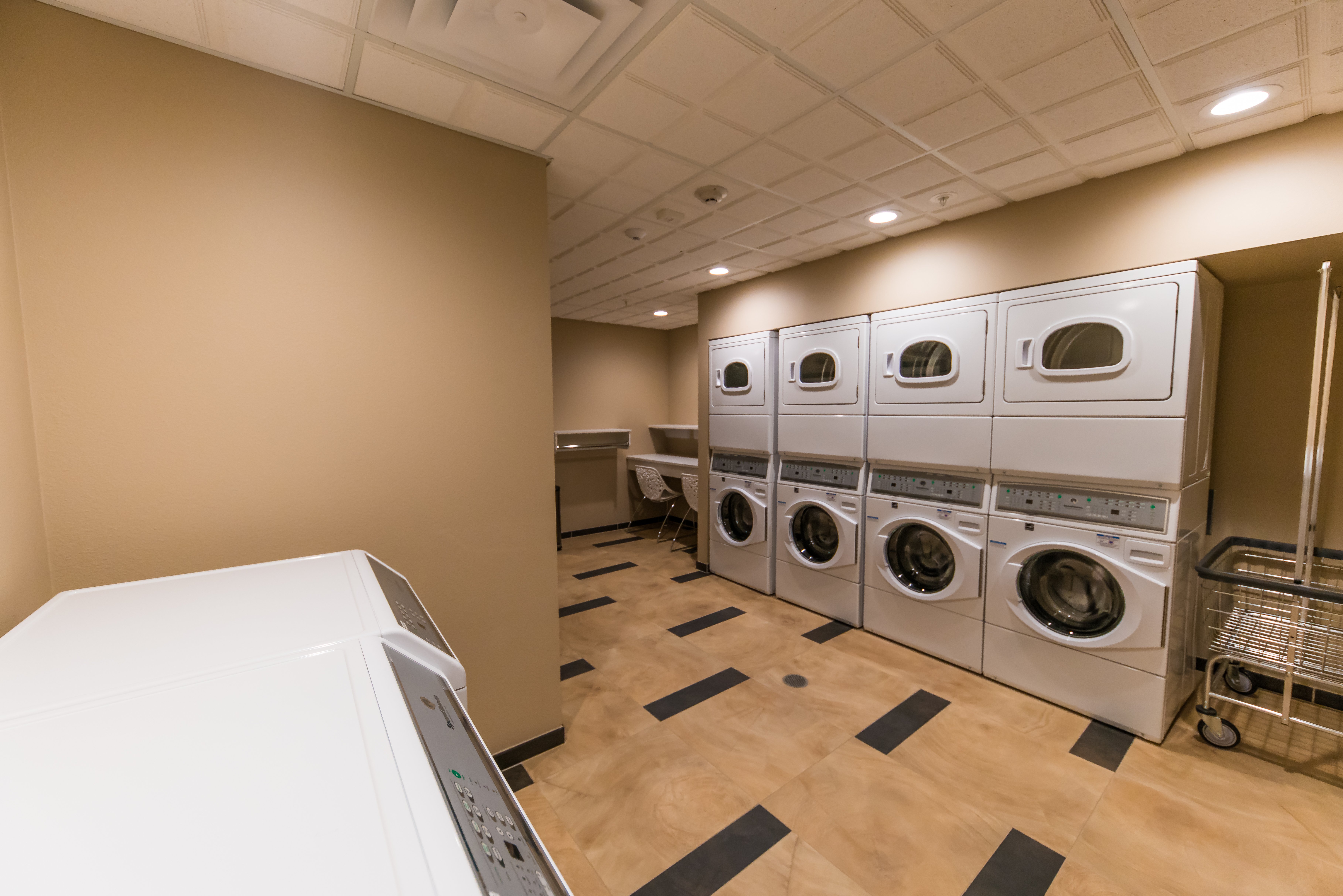 Candlewood Suites FAIRBANKS 27/79