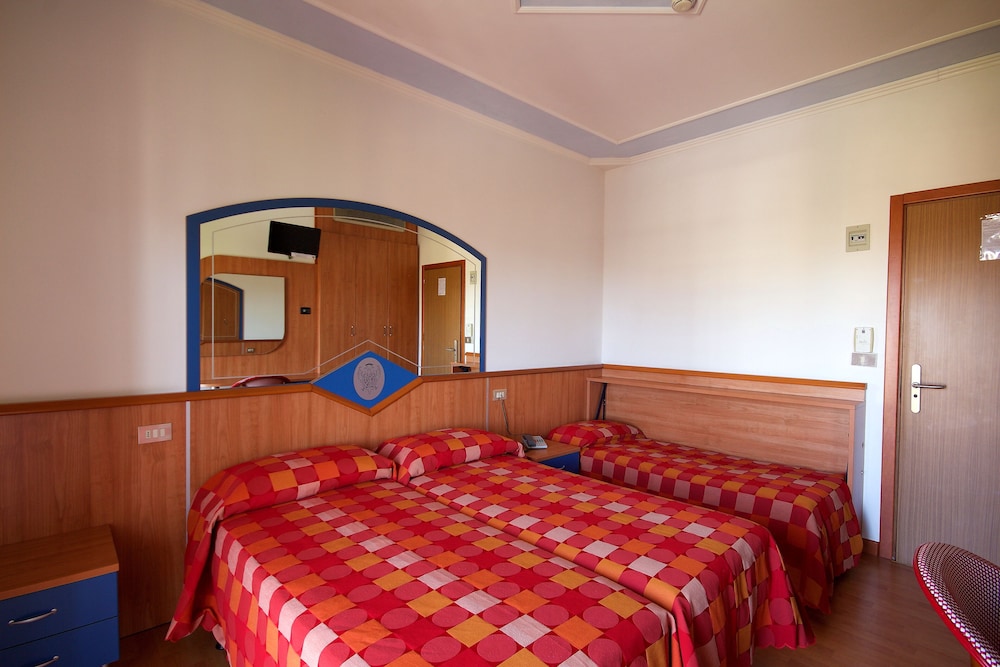 TOLEDO HOTEL 14/50