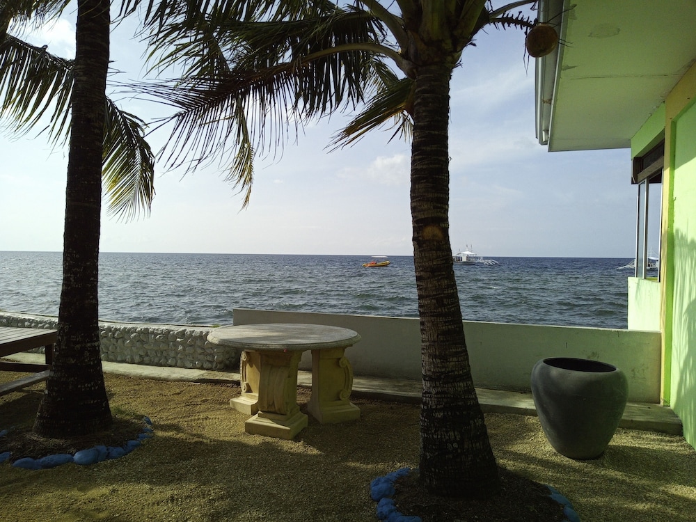 Ocean Bay Beach Resort 36/50