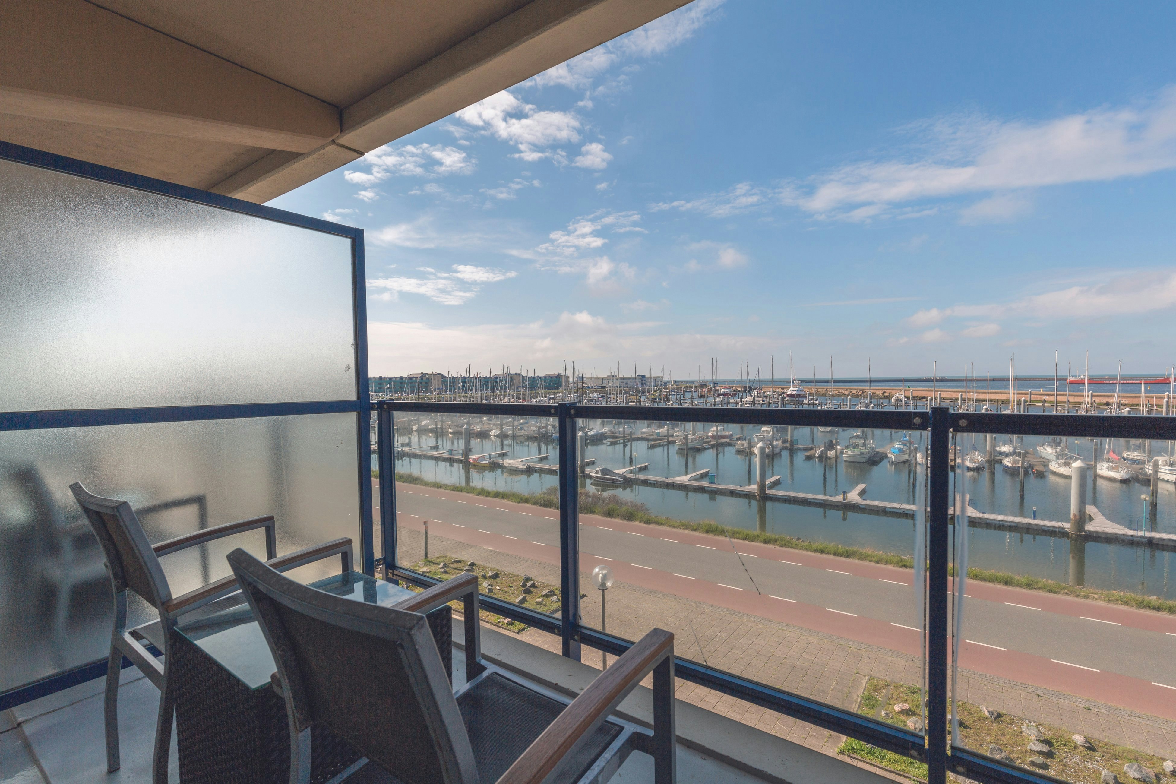 Leonardo Hotel Ijmuiden Seaport Beach 23/42