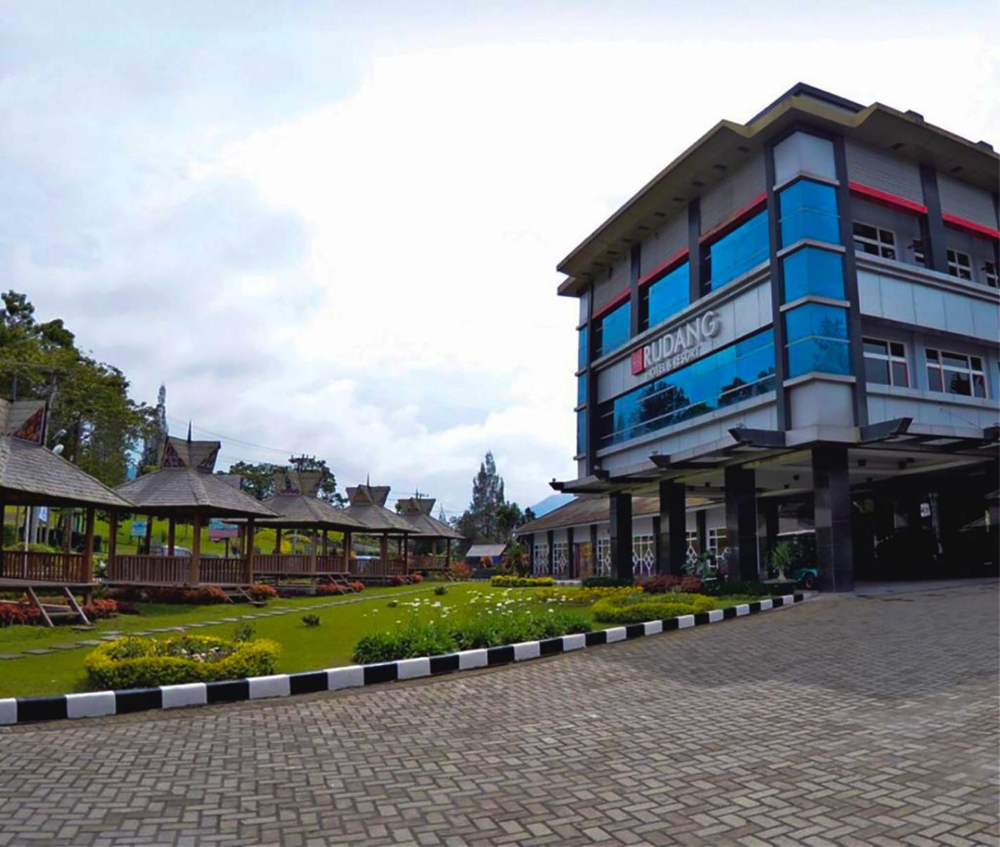 Rudang Berastagi Hotel and Resort 3/41