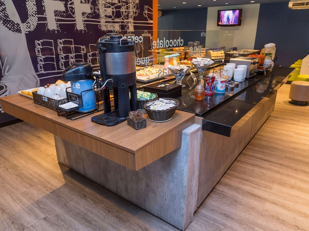 Ibis Budget Curitiba Centro 36/50