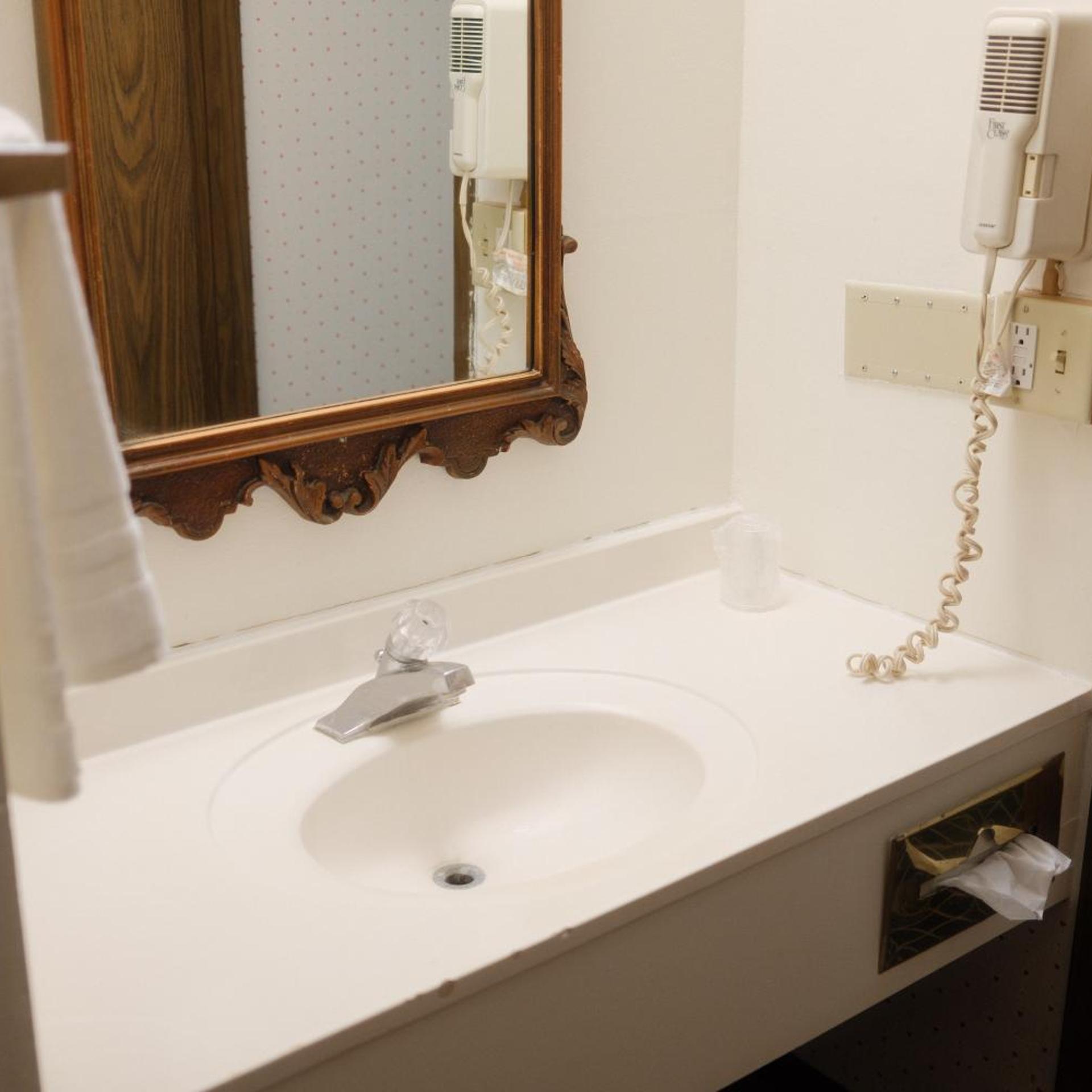 Travelodge Inn And Suites by Wyndham Muscatine 45/51