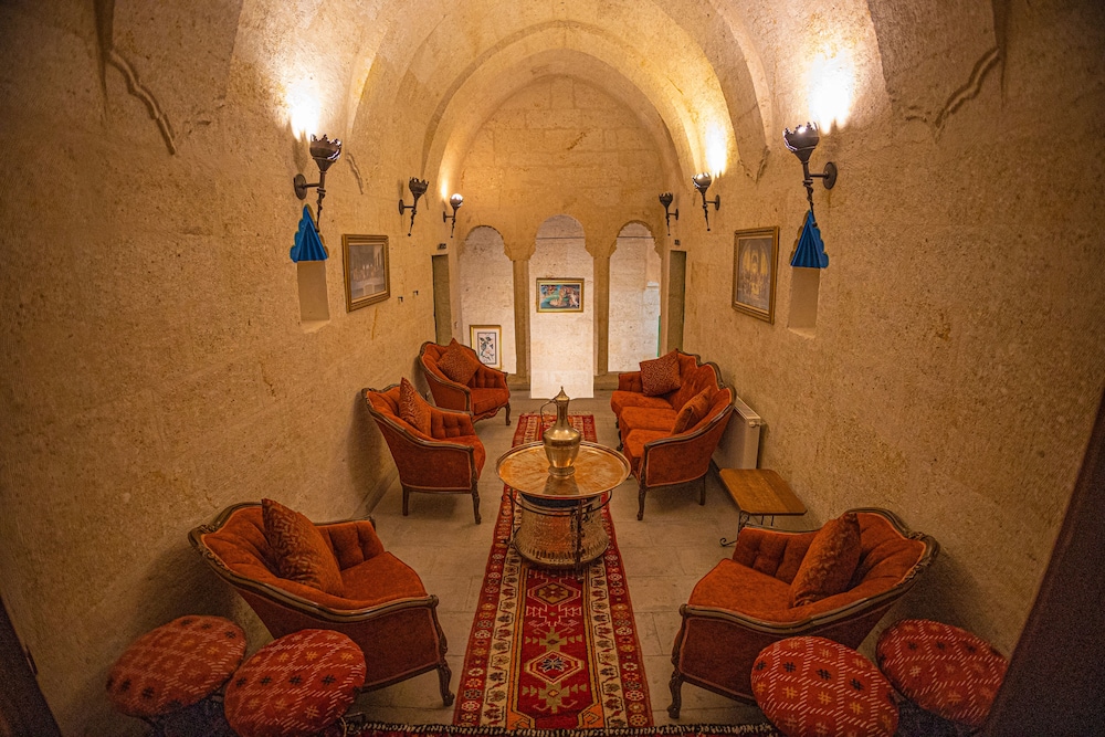 Pietra Cave Suites 30/49