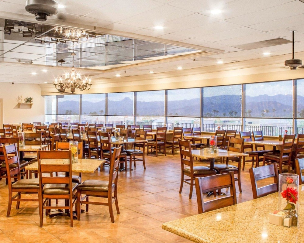 Quality Inn Suites Lake Havasu City 37/55