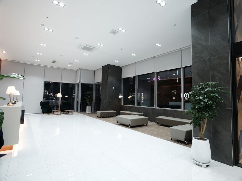 Ramada Encore by Wyndham CheonAn 14/50