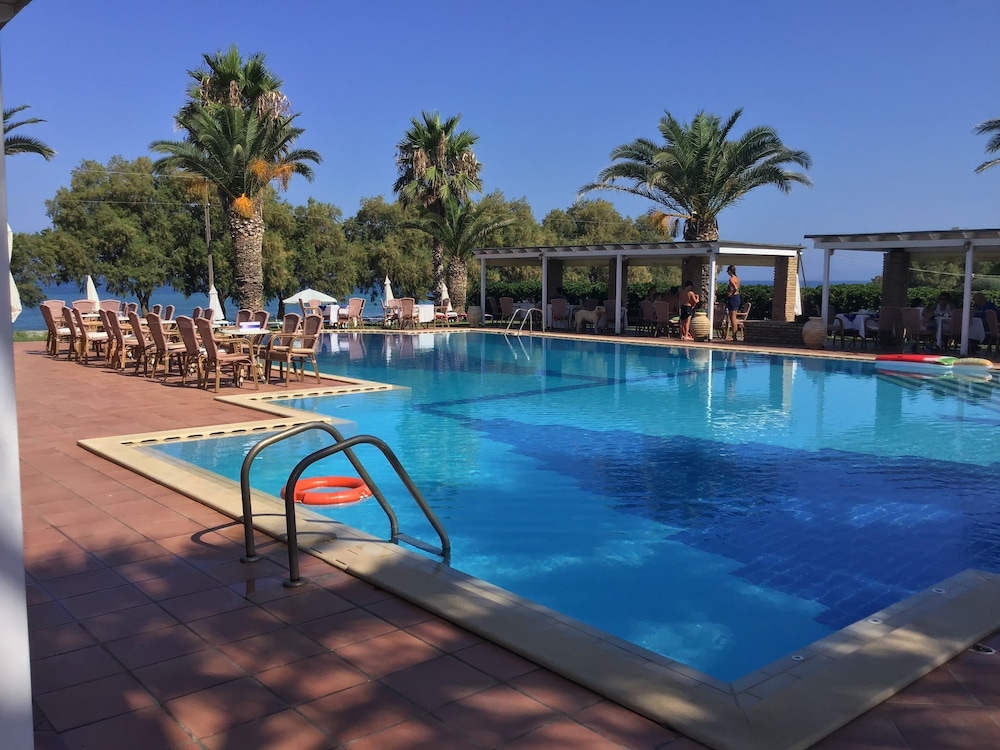 Oasis Hotel 14/30