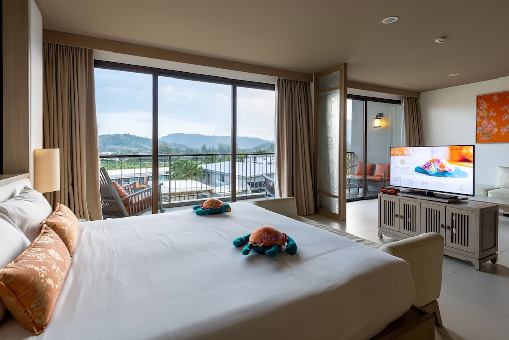 Proud Phuket Hotel 24/60