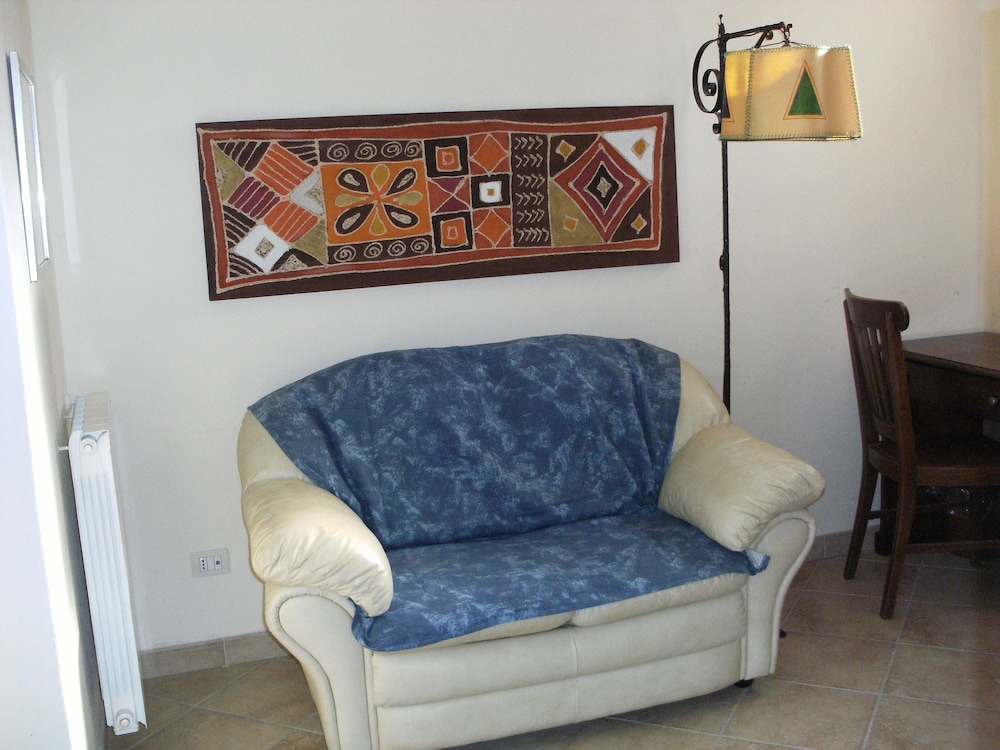 Agriturismo Borgo Antico 32/44