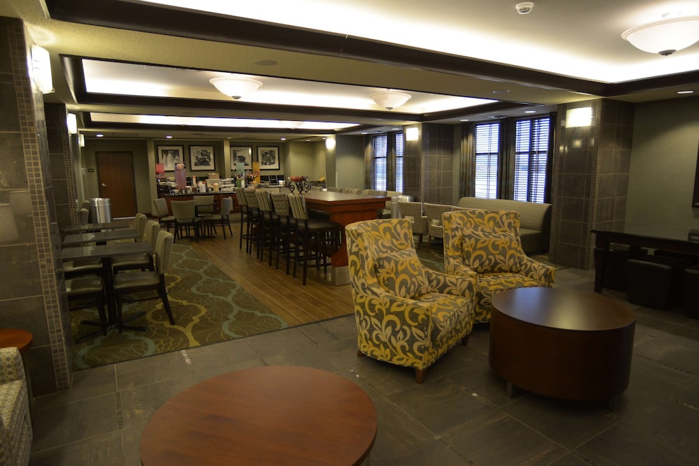 Hampton Inn Warsaw 25/35