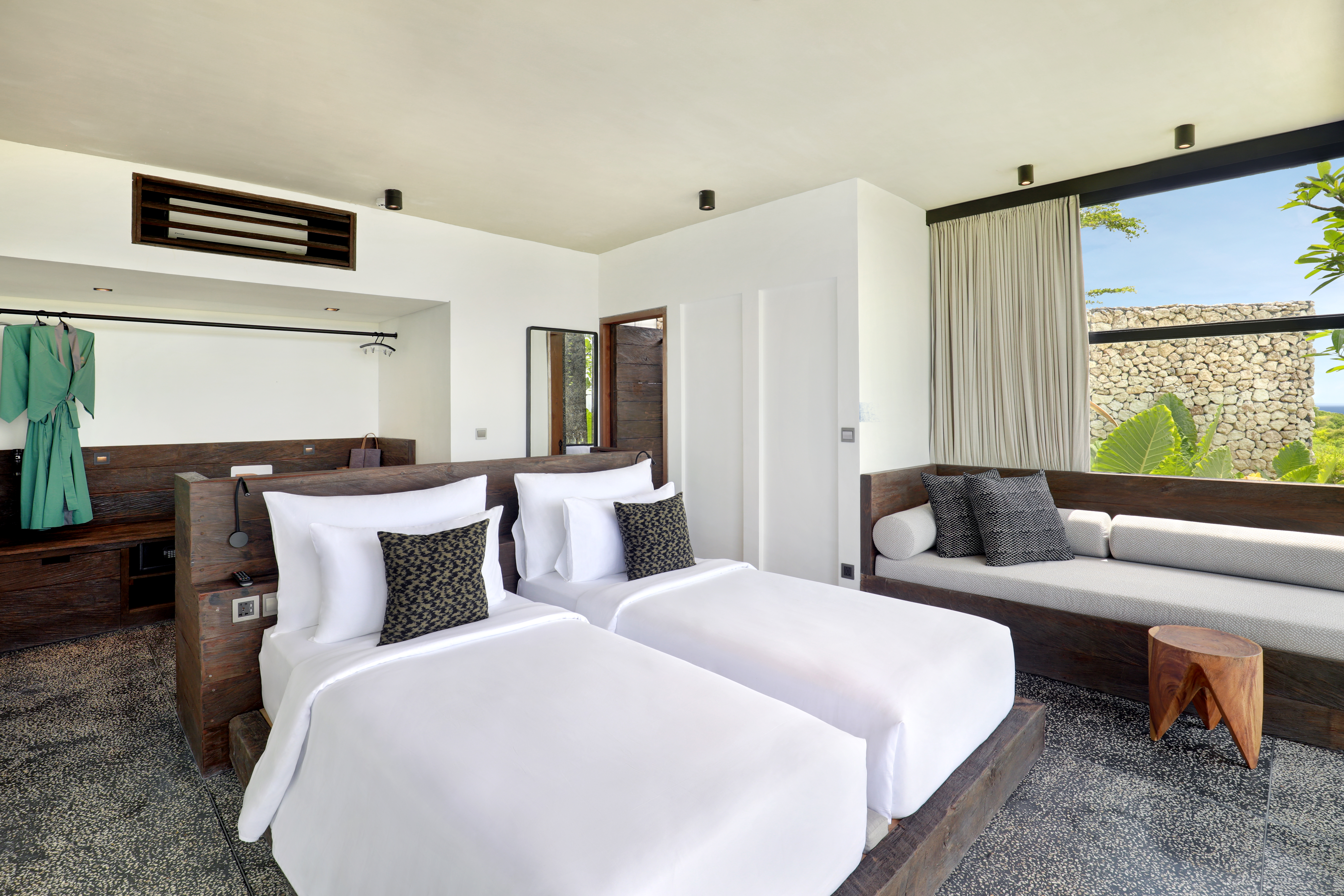2 Bedrooms, Suite, Villa