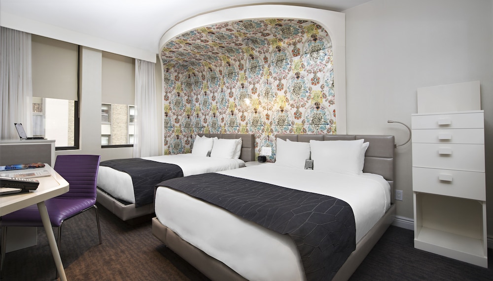 Dream Midtown 23/72