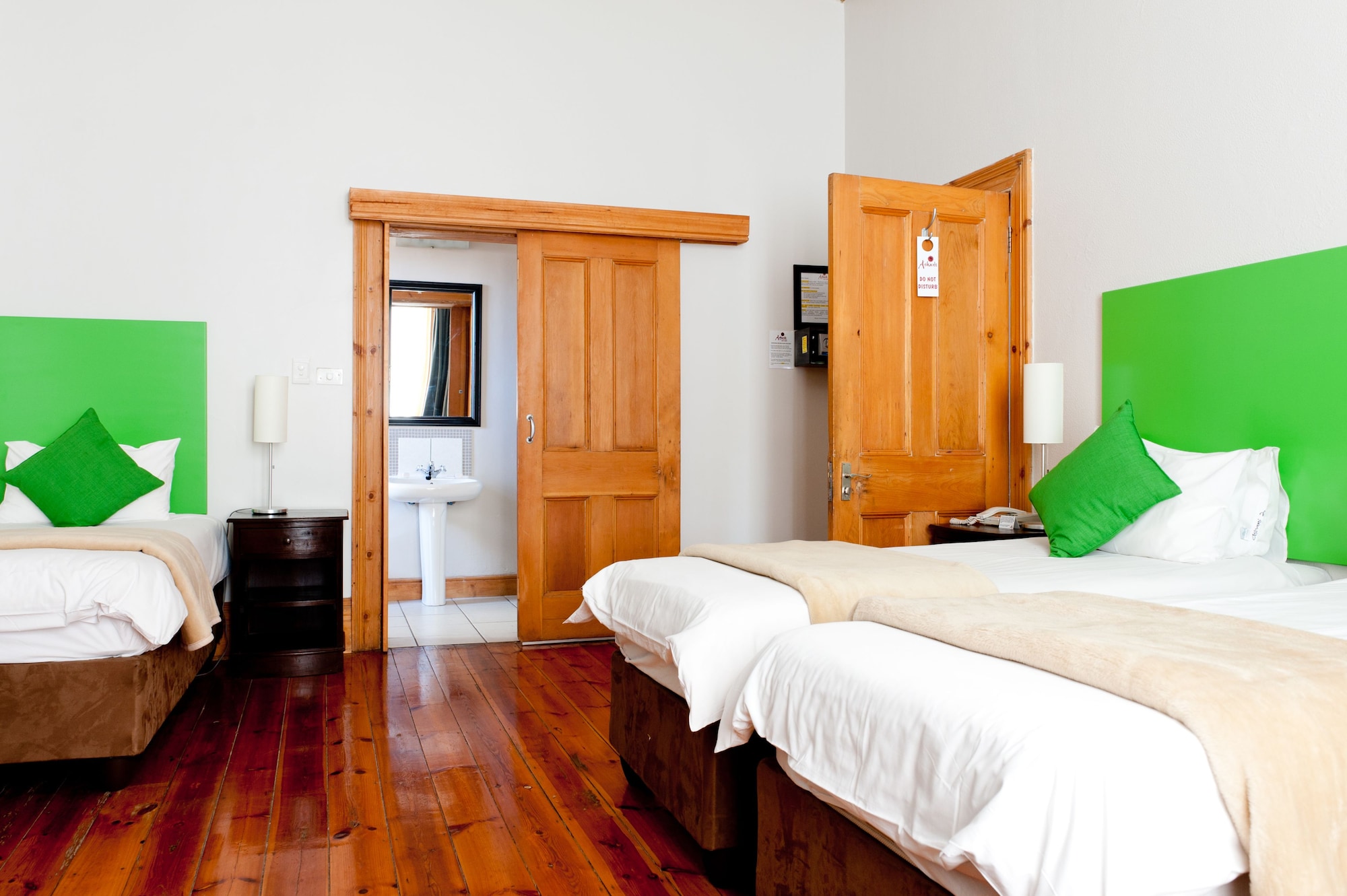 Deluxe, Triple, 3 Beds