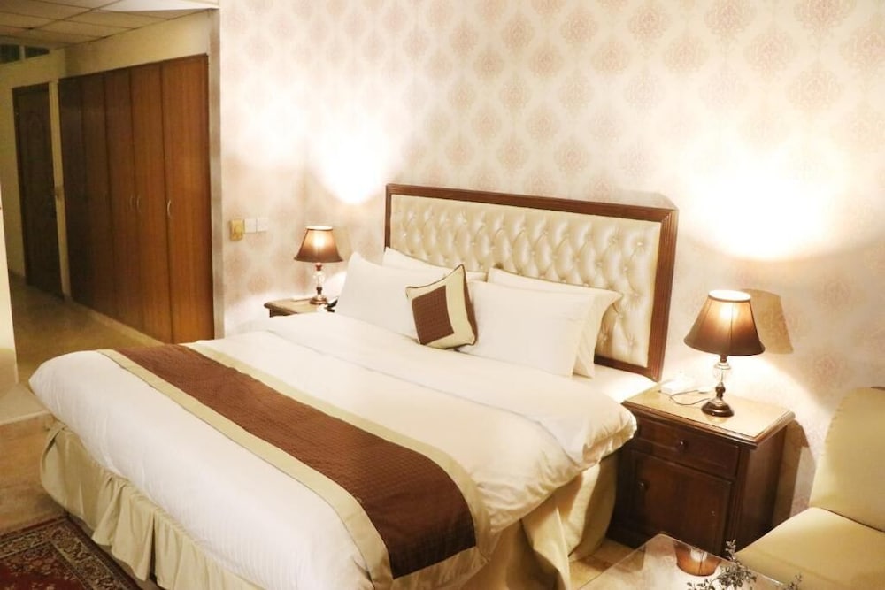 Shalimar Tower Hotel Lahore 24/50