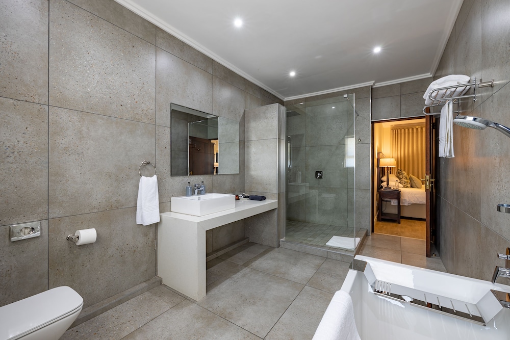 Sheppard Boutique Guesthouse 43/50