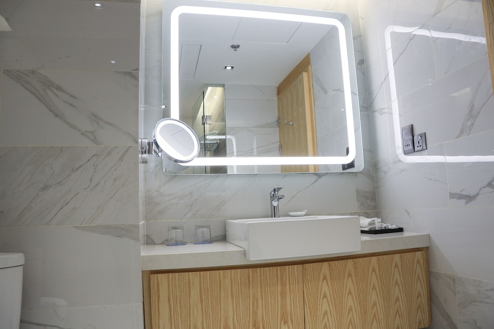 HANSA- A Premium Residence 45/49