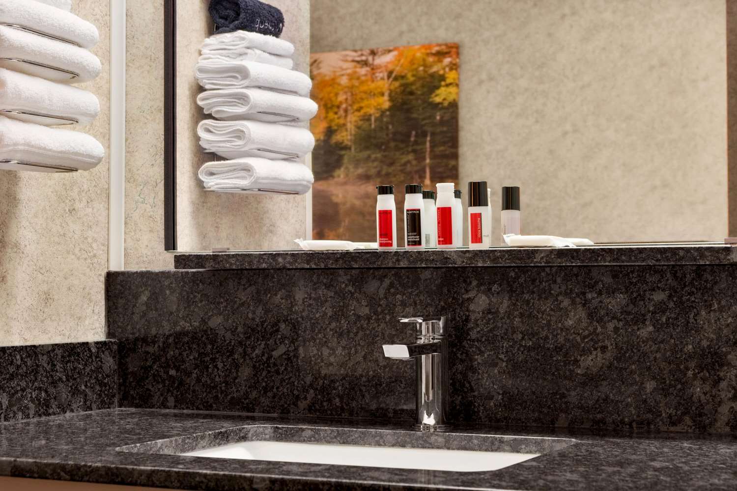 Days Inn by Wyndham Hurley 13/26