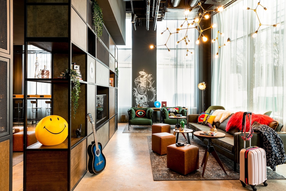 Moxy Glasgow SEC 25/37