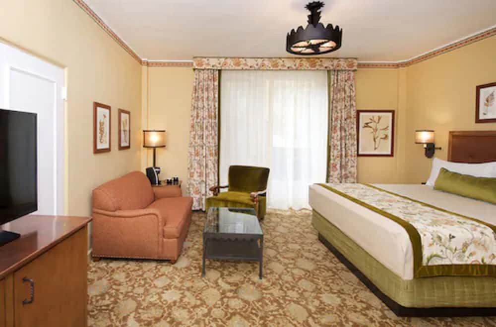 Prime, King Bed, with View