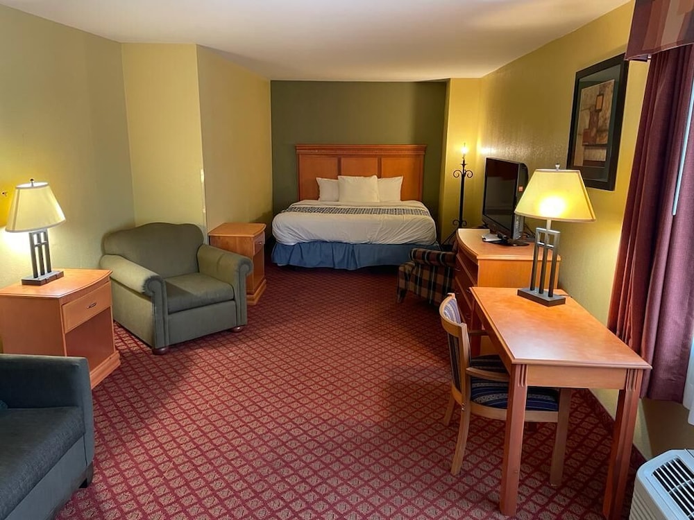 Quality Inn 36/38