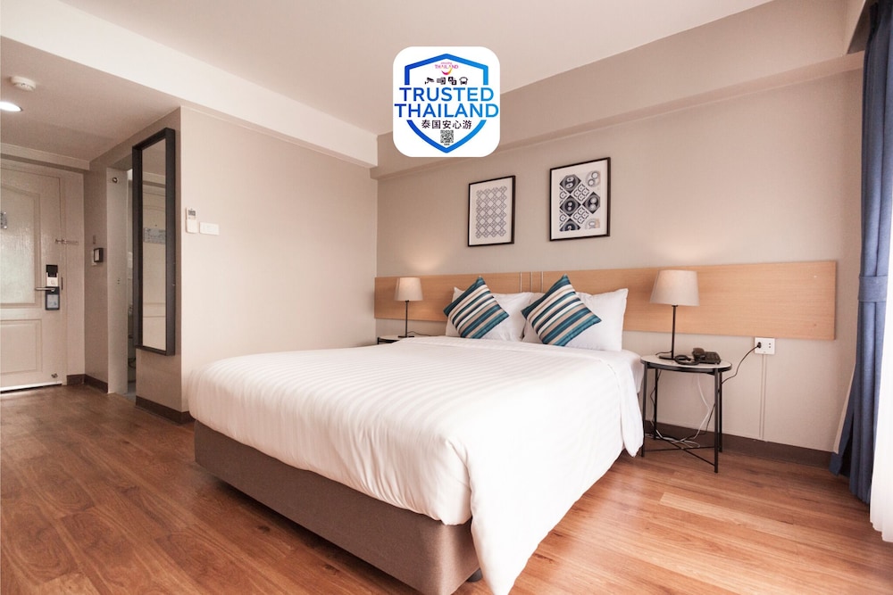 Samran Place Hotel 10/45