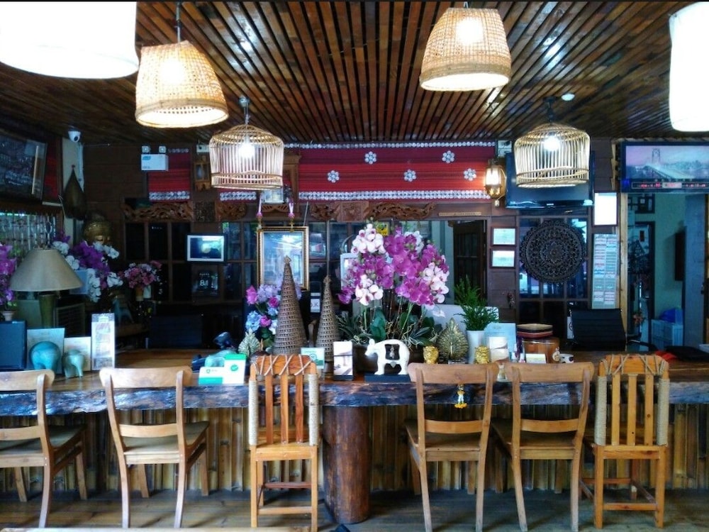 Loghome Boutique 60/71
