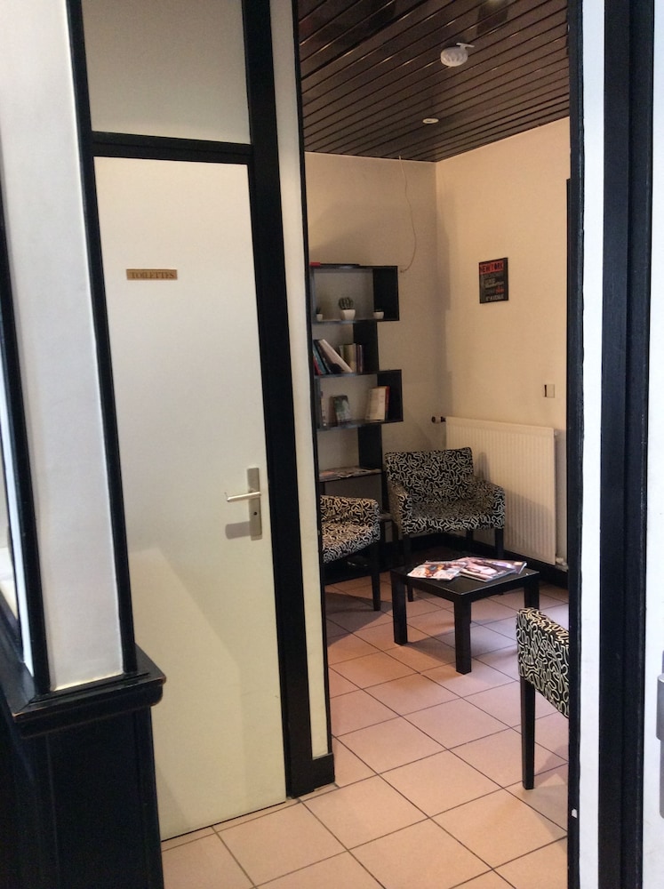 Hotel De La Place 20/23