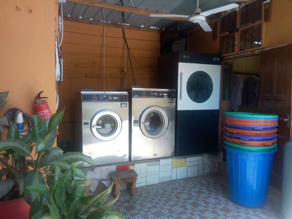Feehi's Place Hostel 2/38