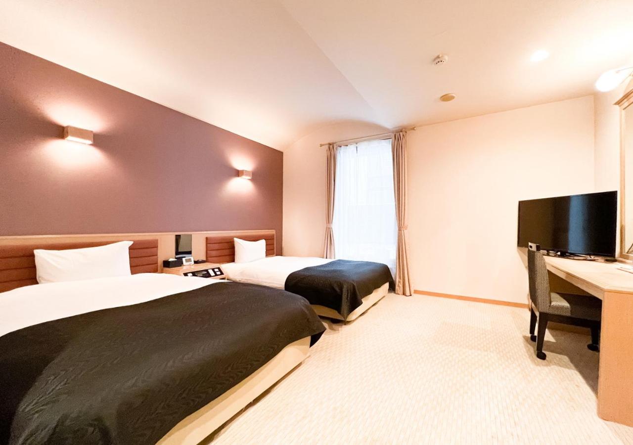 Semi Room, 2 Semi Double Beds