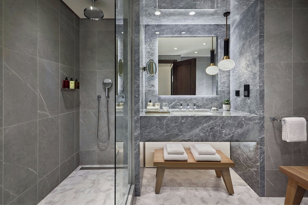 Suite, King Bed, Champs Elysées View، Paris Marriott Champs Elysees Hotel 4/5