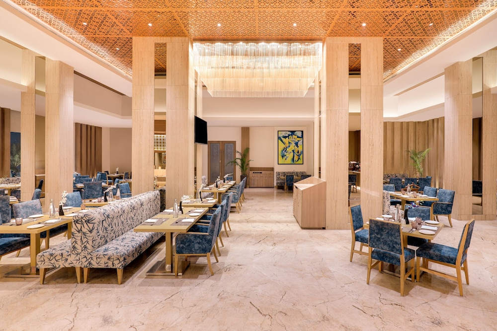 Sandal Suites Op. By Lemon Tree Hotels 28/50