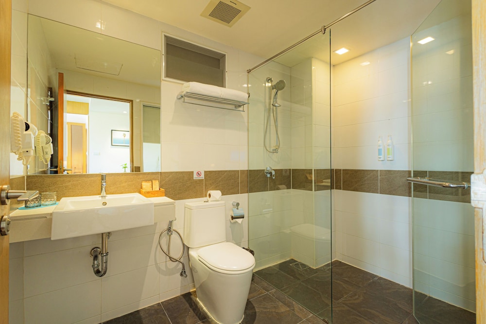 The Ashlee Plaza Patong Hotel & Spa 73/75