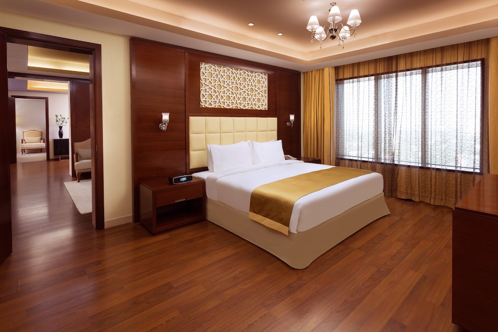 Holiday Inn Cochin 29/76