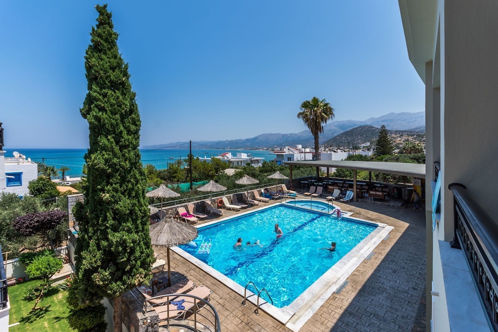 Dias Hotel and Apartments 41/50