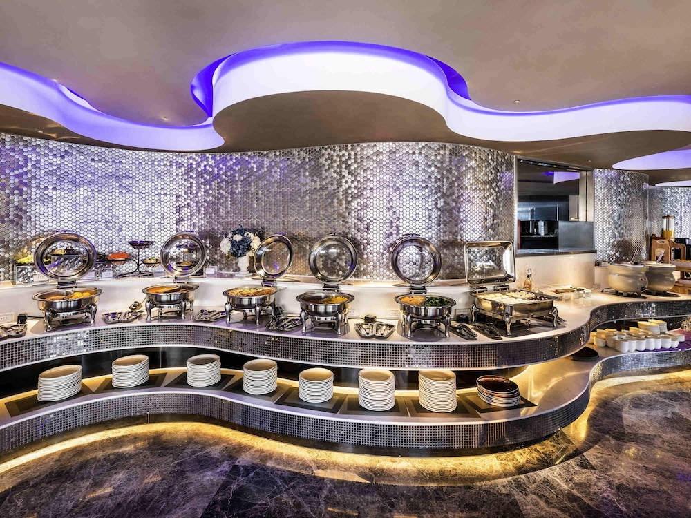 Mercure Hangzhou Qianjiang 64/67