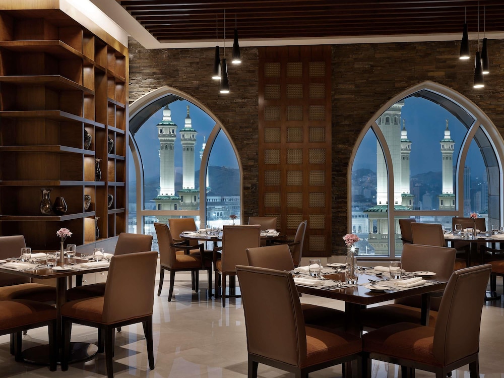 فندق قصر مكة رافلز(Raffles Makkah Palace) 58/73