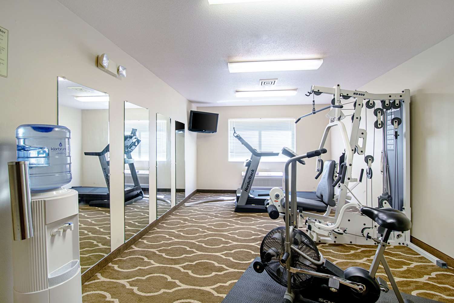 Quality Inn Huron, SD 4/8