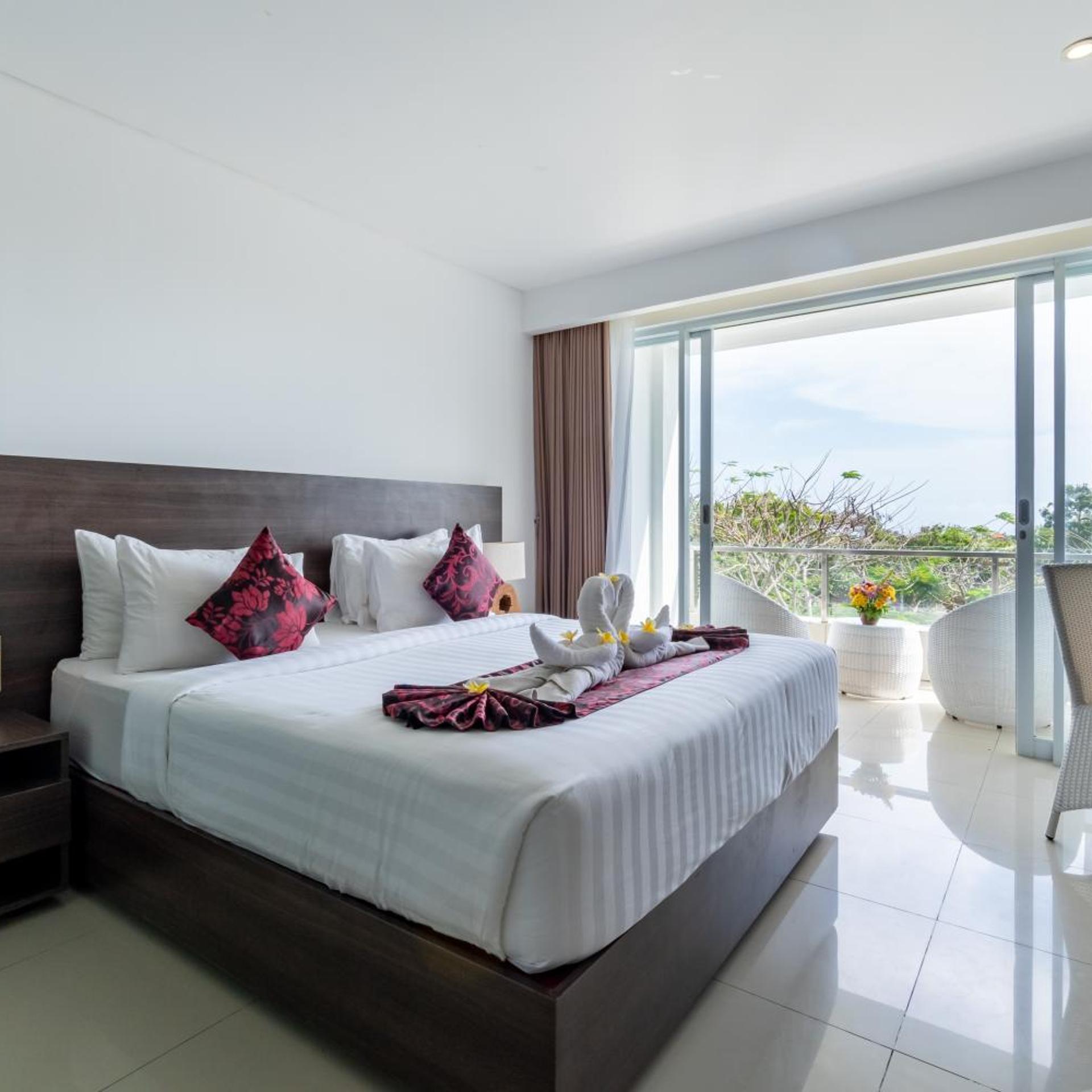 Deluxe, Balcony