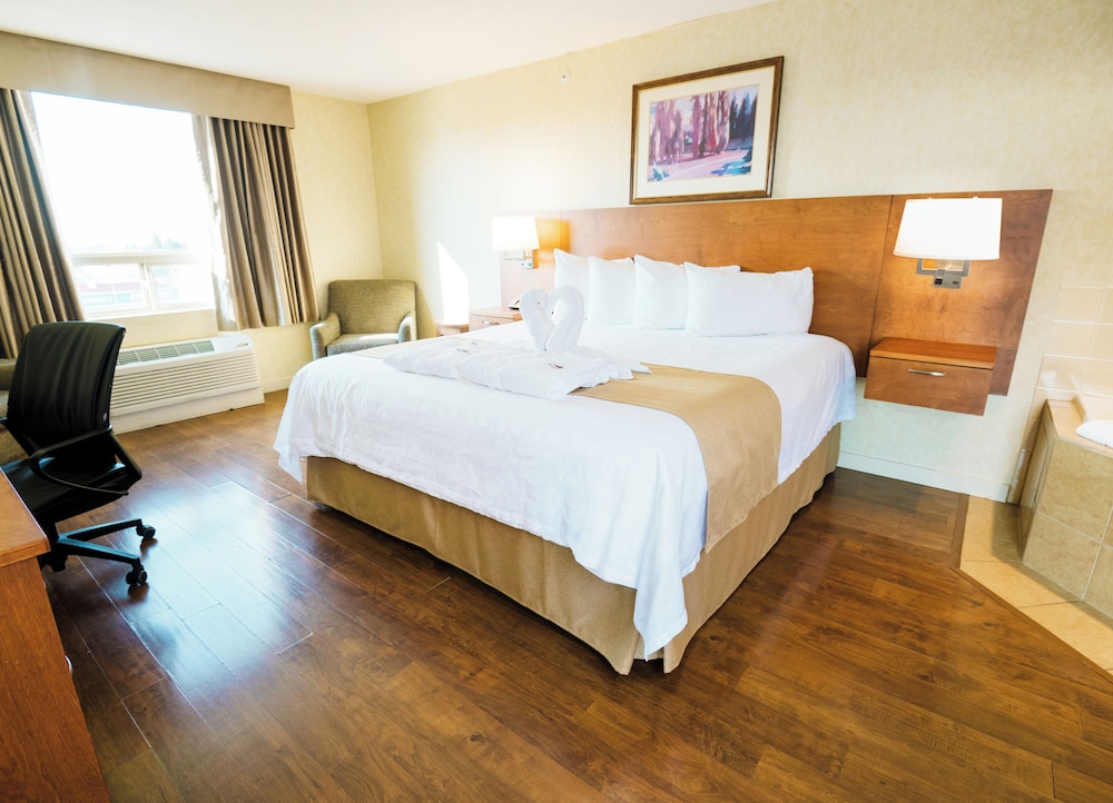 Rosslyn Inn & Suites, SureStay Collection by Best Western 16/48