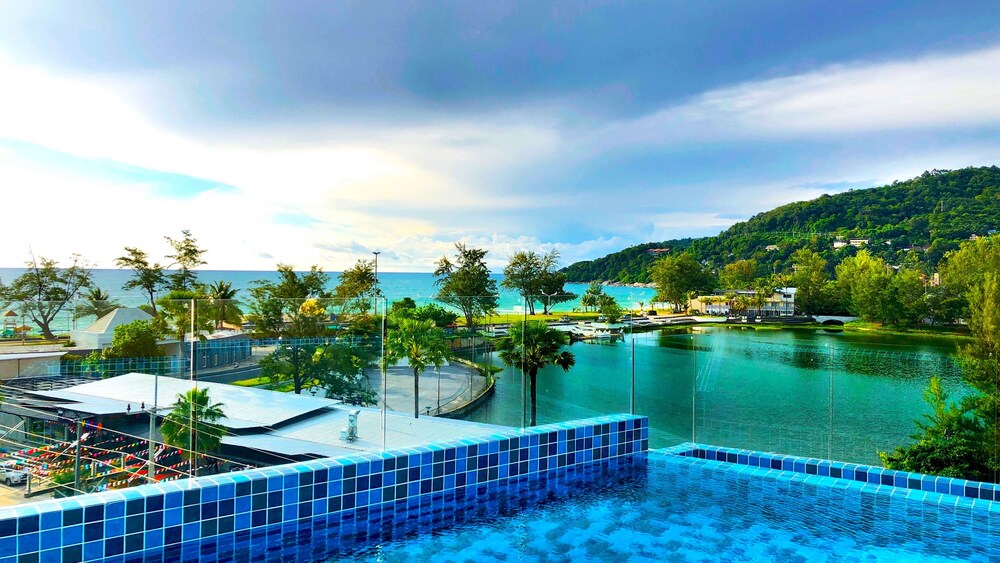 PHOENIX HOTEL KARON BEACH 44/50