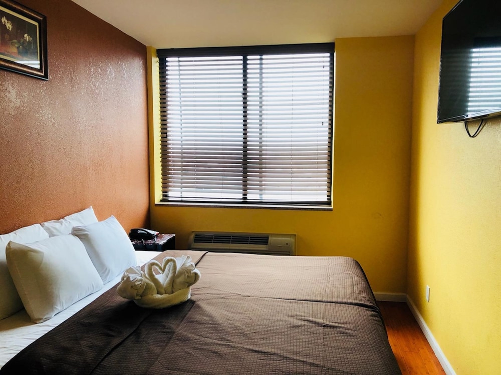 The Vue Hotel Express 6/17