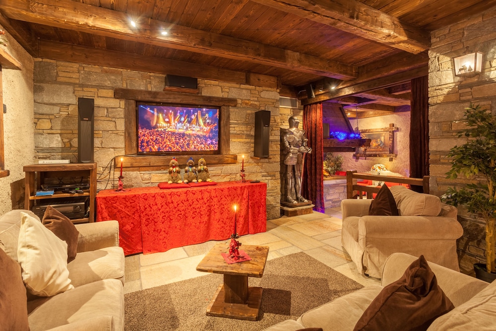 Park Chalet Village 25/50