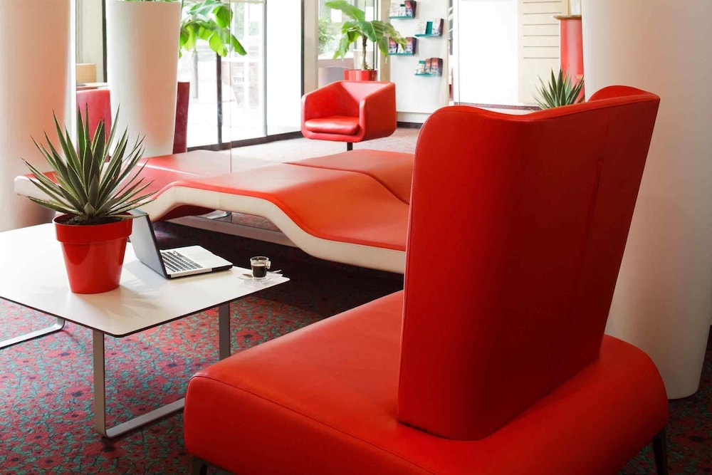 Ibis Marne La Vallee Emerainville 24/46