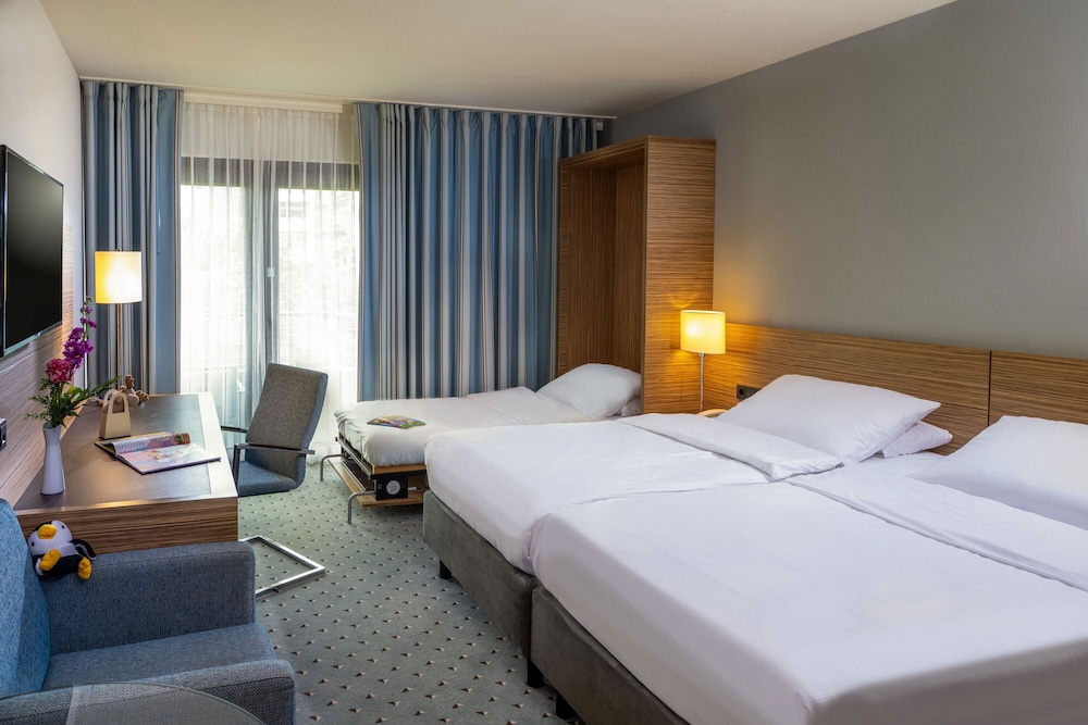 غرفة كومفورت عائلية مع أريكة، Maritim Hotel Darmstadt 4/7