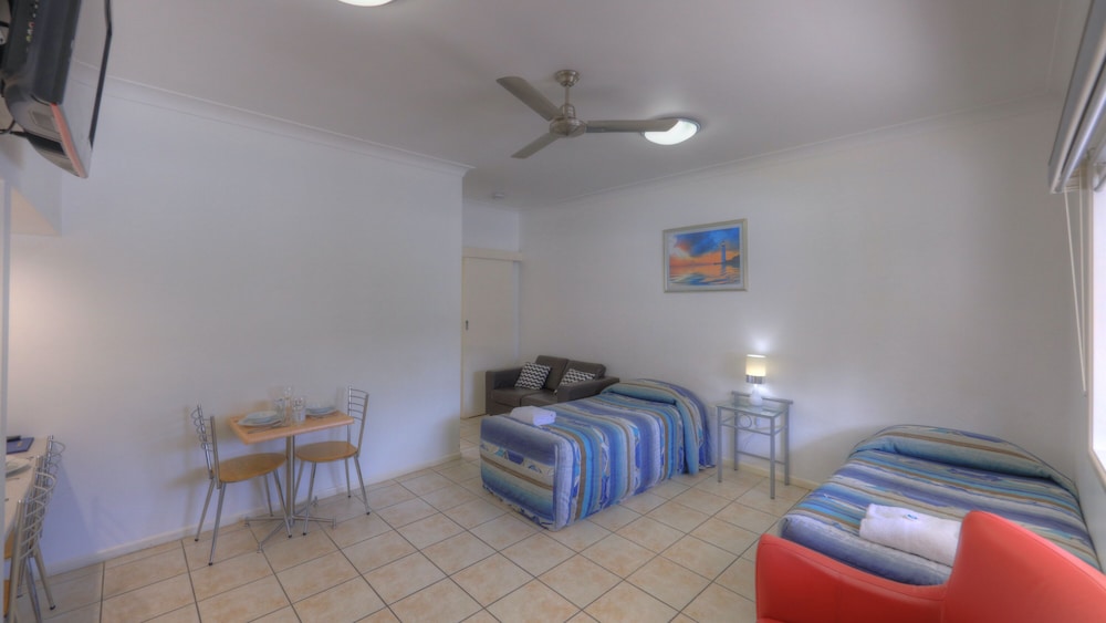 YAMBA MOTOR INN 46/62