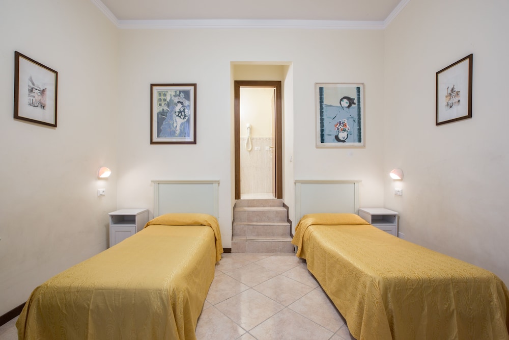 U-Visionary Venezia Hotel 5/50