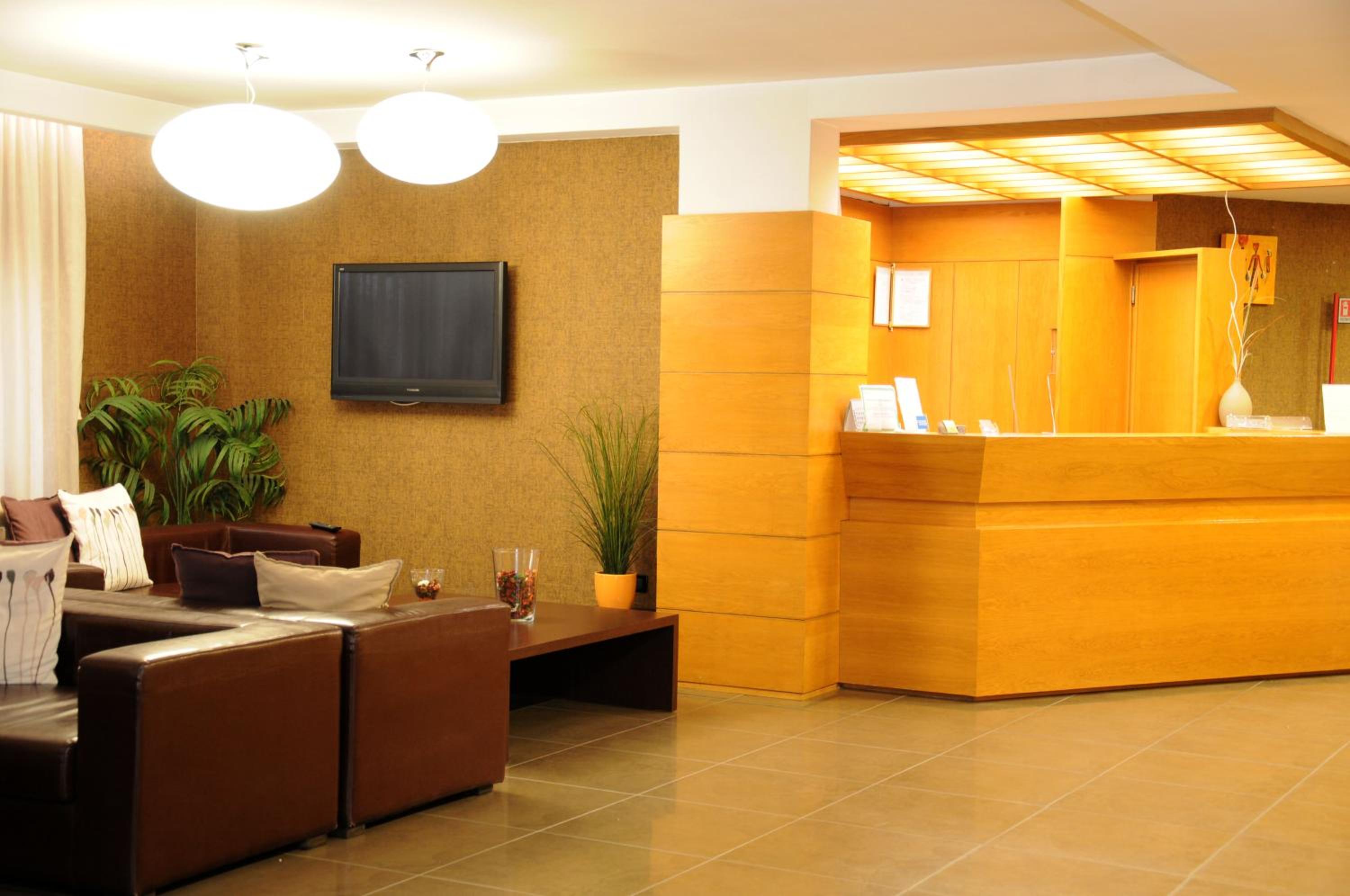Hotel Fly 12/49