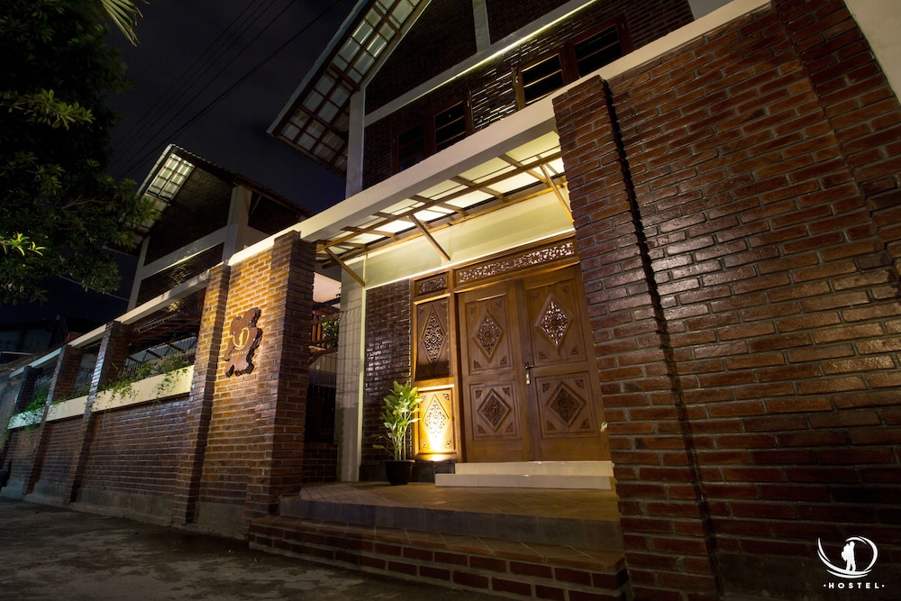 De Hostel 2/29