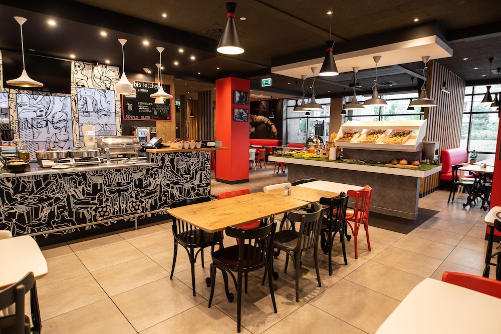 restaurant cafeteria